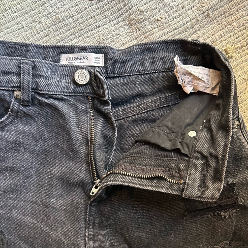 PULL & BEAR Black Distressed Frayed Denim Shorts - Picture 7 of 8